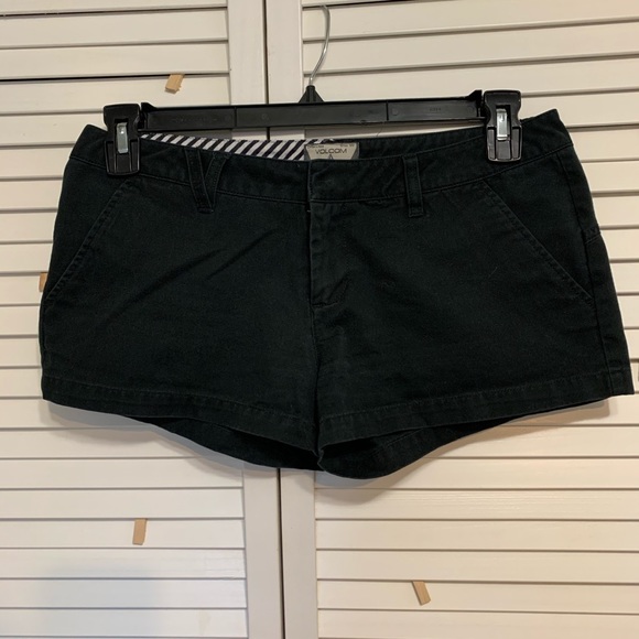 Volcom Shorts - Picture 2 of 5